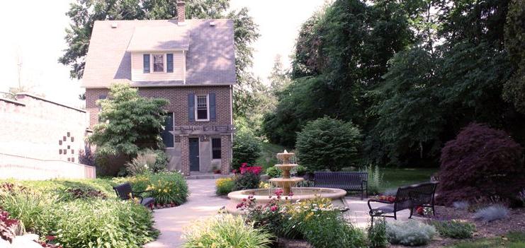 格拉迪斯·缪尔和平花园和和平之家